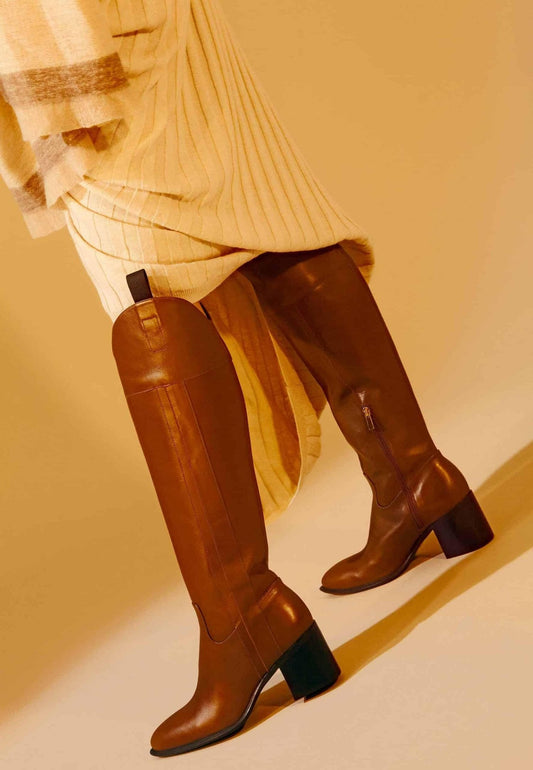 Mangará Leather Knee-High Boots